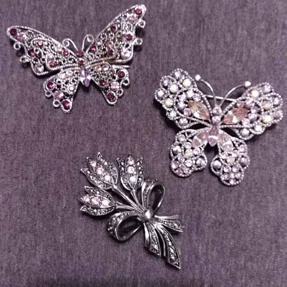Butterfly & flower bouquet pins